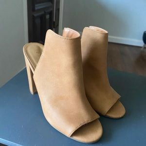 Tan heels
